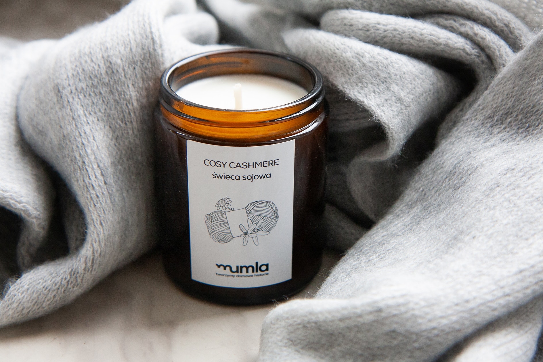 świeca cosy cashmere - MUMLA